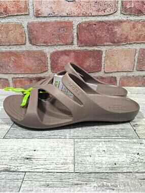 Crocs Kadee II Strappy Women's Size 7 Mocha Sandals 206756-0LF NWT